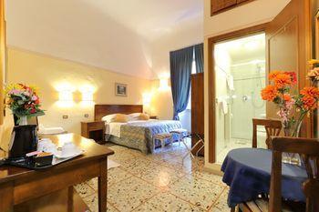 Residenza Maglioni Al Battistero Florencia